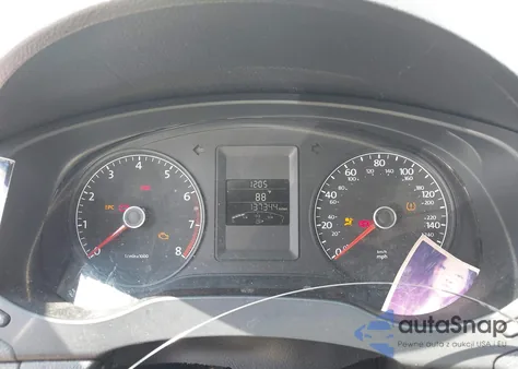 2013 Volkswagen Jetta 2.0L S z USA, uszkodzony, nr VIN 3VW1K7AJ9DM286607